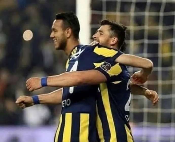 Sizce en anlamsız Fenerbahçe görseli hangisidir?