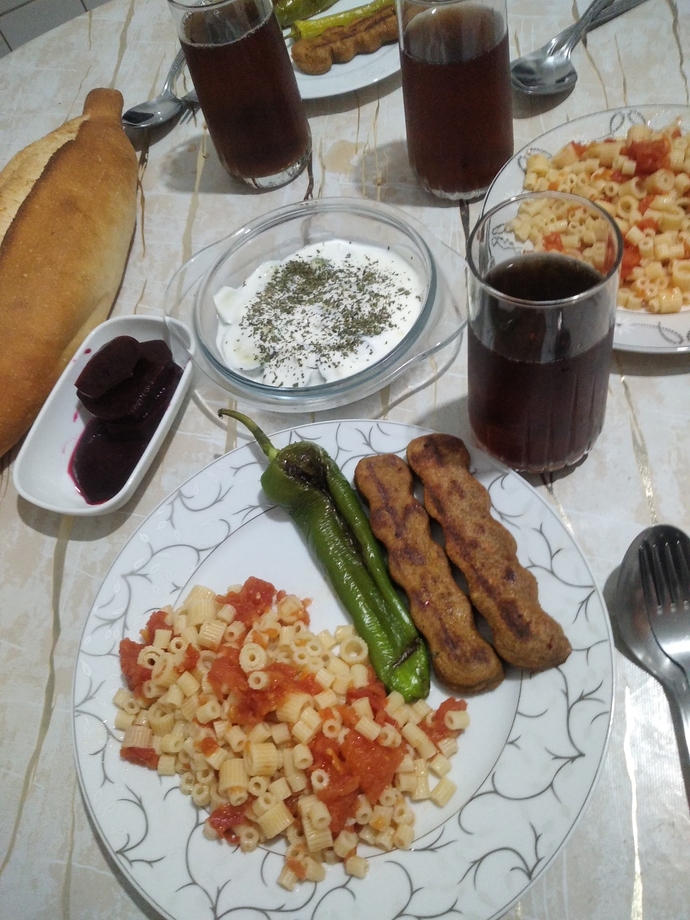 Makarna fakir yemeğimidir?
