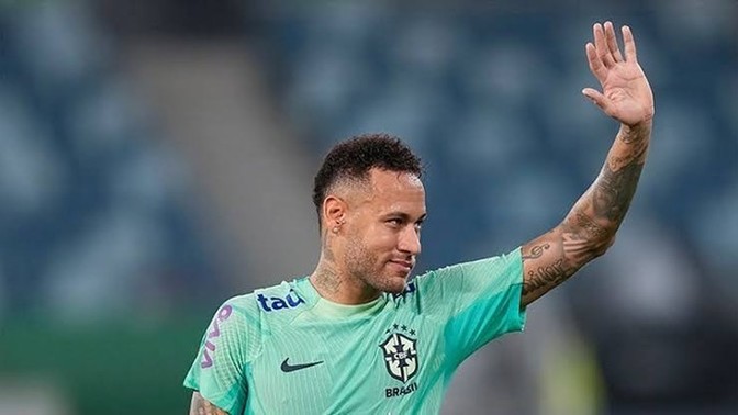 Neymar yuvasına döndü! Neymar'ın Santos'a transfer olması hakkında ne düşünüyorsunuz?