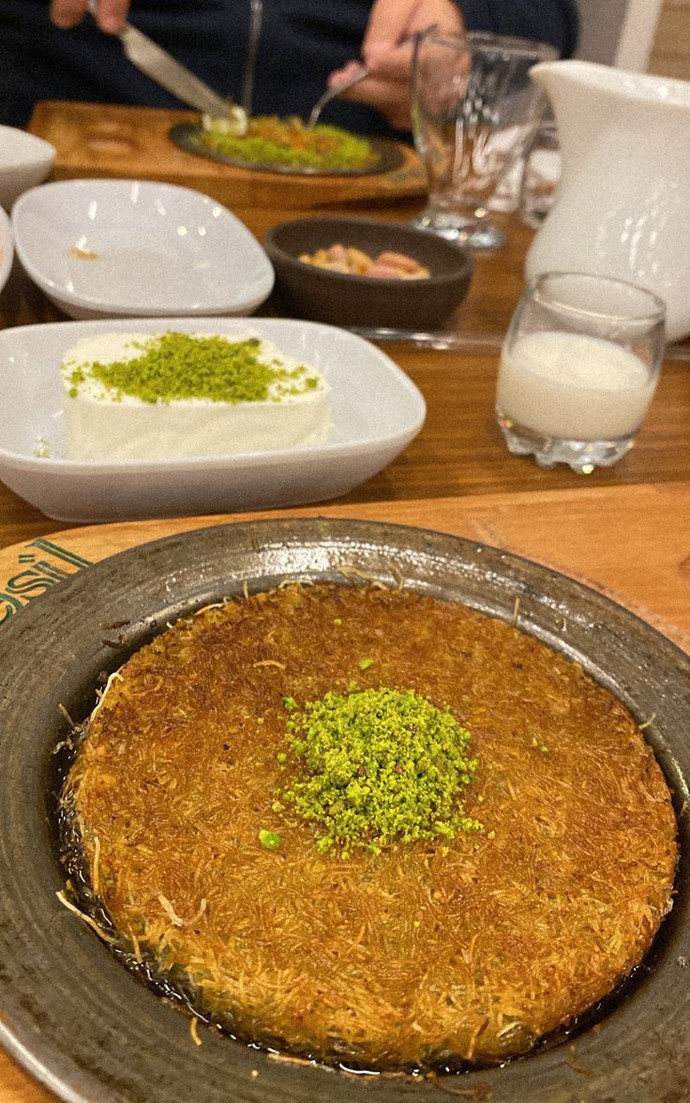 Gece yarısı künefe yemek ağır mı kaçar?