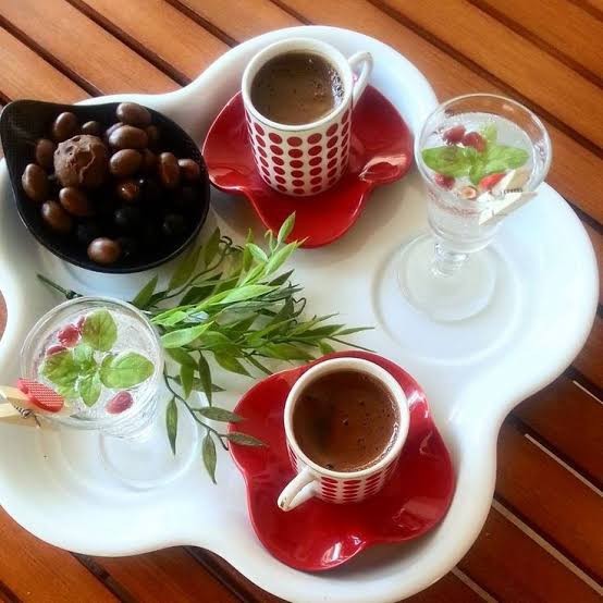 Türk kahvesinin yanında soda içer misiniz?