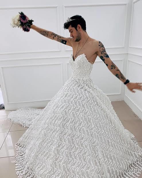 Gelinlik modeline sizden önce karar veren kayınvalideye nasıl tepki verirsiniz?