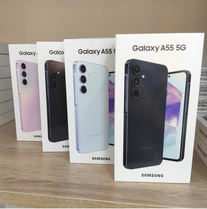 Kizlar samsung galaxy A55telefonu alaçam sizce siyah mi alayım beyaz mi alayım?