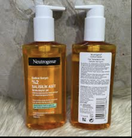 Neutrogena yüz temizleme jeli kullanan var mı?