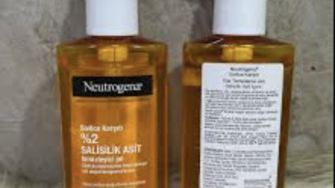 Neutrogena yüz temizleme jeli kullanan var mı?