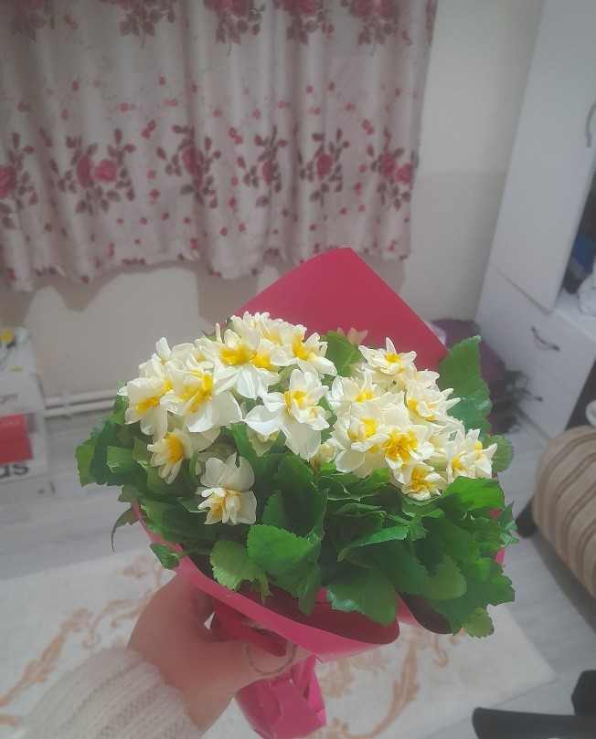 İlk çiçeginizi kimden aldınız /ilk kez kime çiçek aldınız🥹?