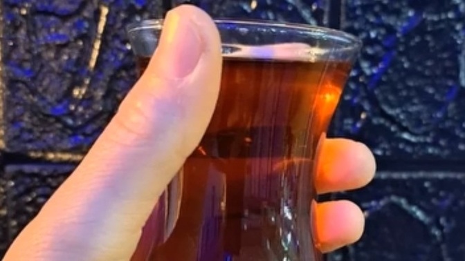 Sabah uyandığınızda kahve yerine çay içenler güne başladı mı?