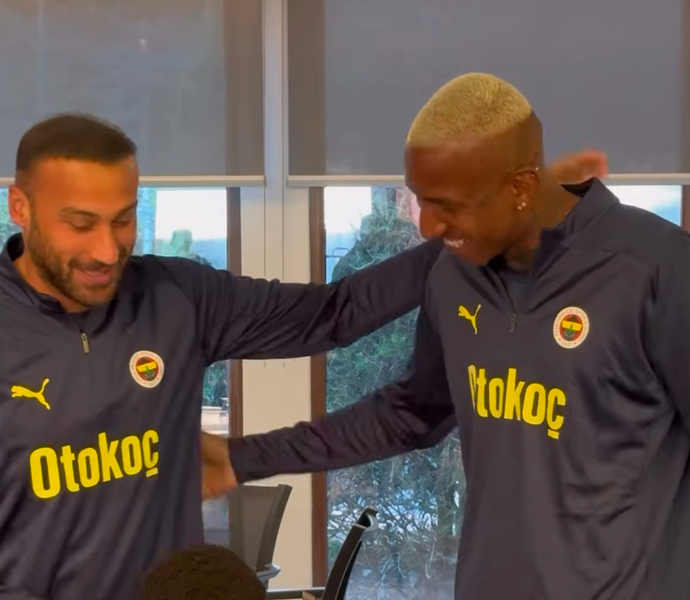 Transferlerde yine bir Aşk-ı Memnu sezonu izliyoruz. En çok hangi eski oyuncunuzun ezeli rakibinize gitmesine şaşırdınız?