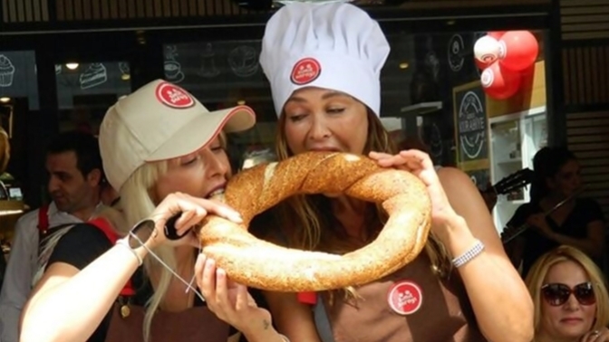 Simit fiyatları 20 TL'ye yükseldi! Sizce simitin yanında en iyi ne gider?