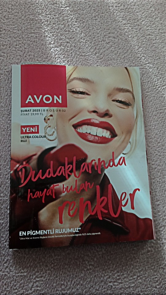 Dudaklarınızda hayat bulan o ruj rengi hangisi?