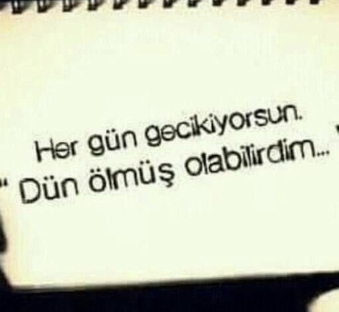 Aşk hayatında kimse yok diye üzülüyor musun?