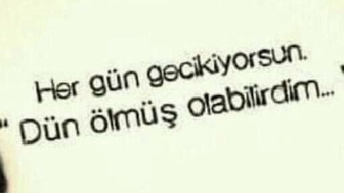 Aşk hayatında kimse yok diye üzülüyor musun?