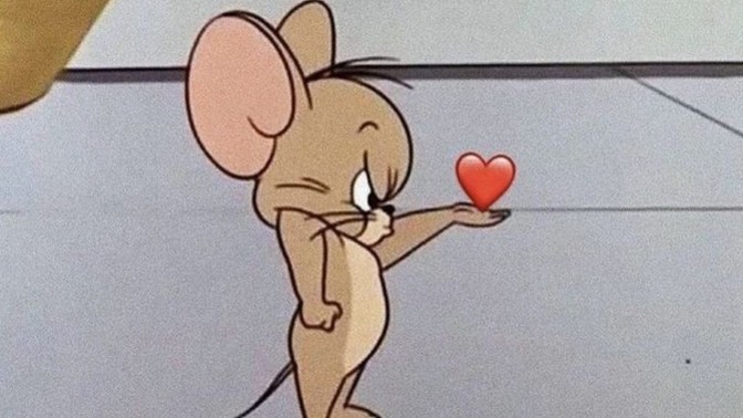 Bu gün kızların aşklarını itiraf etme günüymüş, aşkınızı itiraf etmek istediğiniz birisi var mı?
