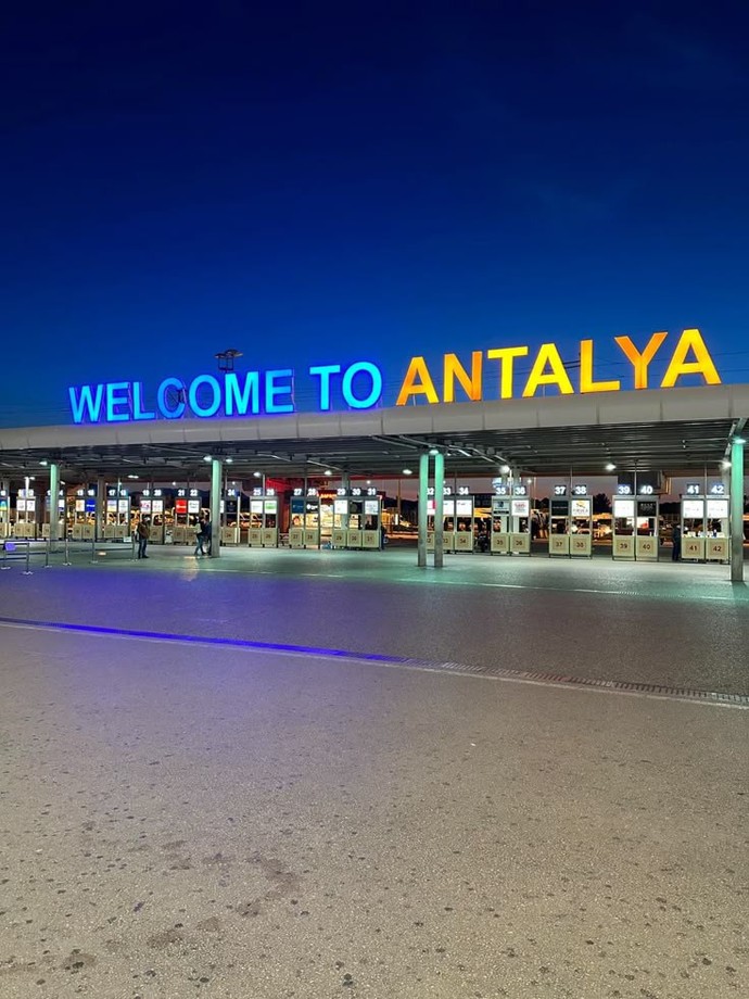 Bu mevsimde Antalyaya gitmek güzel mi? yoksa sadece yaz aylarında mı? ?