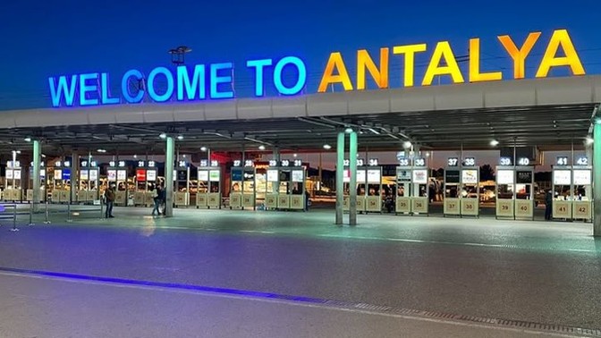 Bu mevsimde Antalya'ya gitmek güzel mi? yoksa sadece yaz aylarında mı? ?