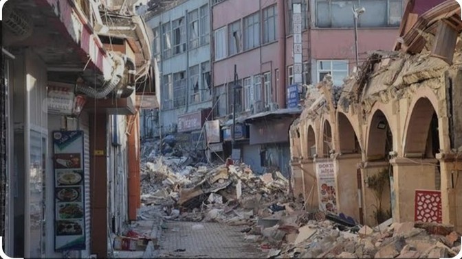 Yarın 6  Şubat  büyük depremin yıldönümü ne hissediyorsun?