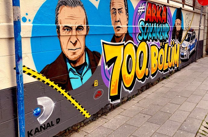 Arka Sokaklar 700. bölüme ulaştı! Dizi başlarken (2006) kaç yaşındaydınız?