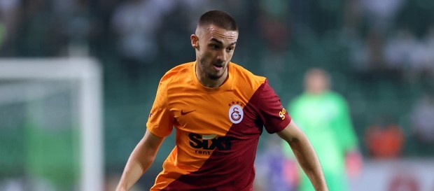 Eksiği hissedilen bölgeye takviye yapmak yerine neden mevkisi uymayan oyuncular oynatılır?
