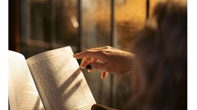 "Kitap okurken... bile unutuyorum" boşluğu nasıl doldurursun?