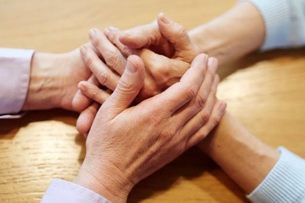 Senin bu hayattaki görevin nedir; memnun etmek mi, fedakarlık yapmak mı?