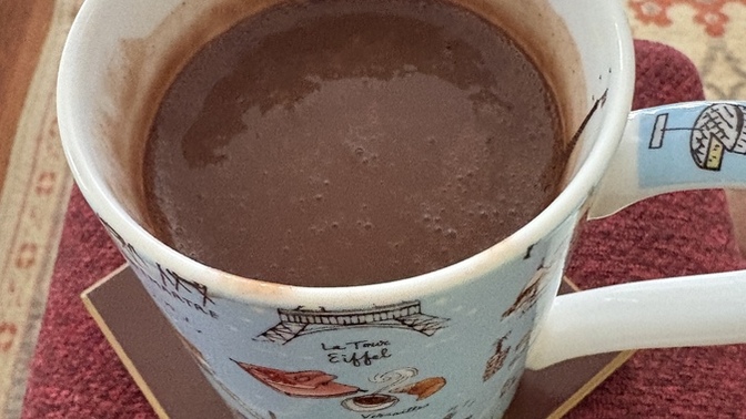 Sıcak çikolata ☕️ sever misin? Peki bu kış ❄️ aylarında içini ısıtıp rahatlatan neler var?