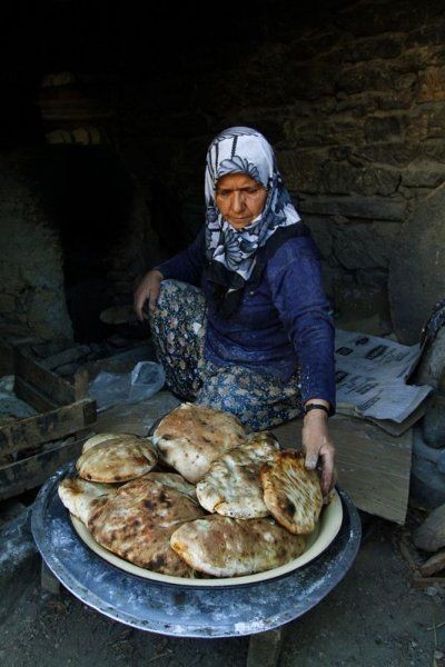Anne eli neden bu kadar tatlı yöresel tatlar da?