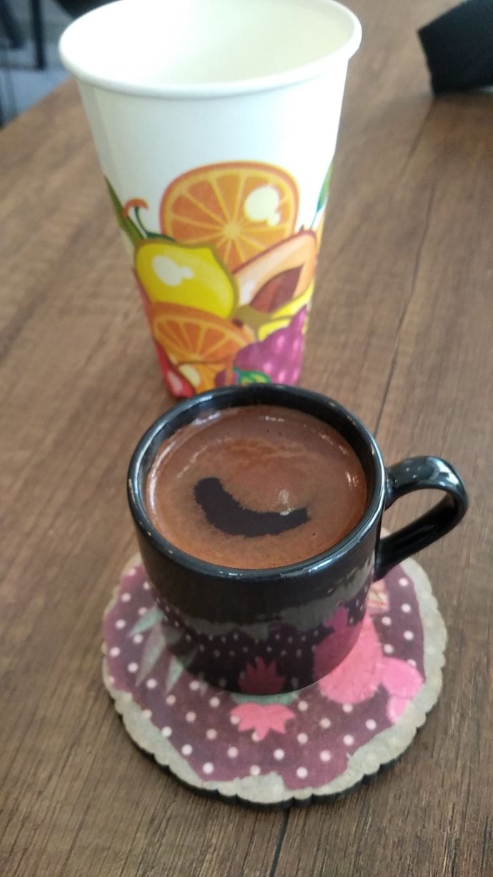 Tavuk suyuna kahve olur mu?