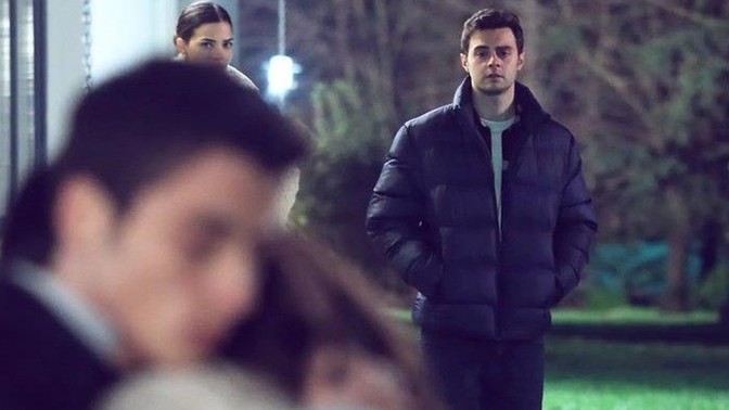 Bir insan aynı anda iki kişiye aşık olabilir mi?