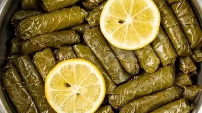 Sarma içini çiğden mi yaparsınız kavurarak mı?