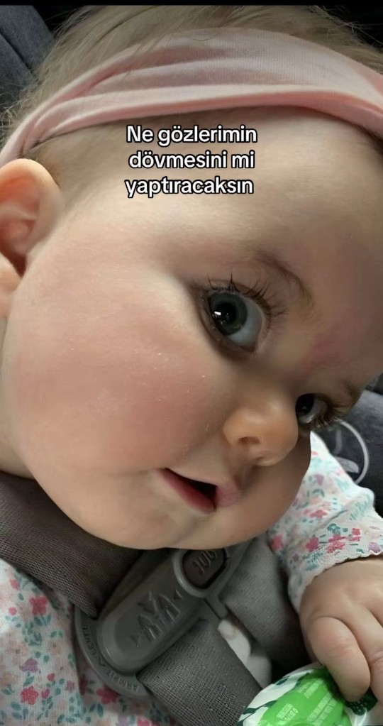 Sevgilinin gözlerini dövme yaptirirmisin?
