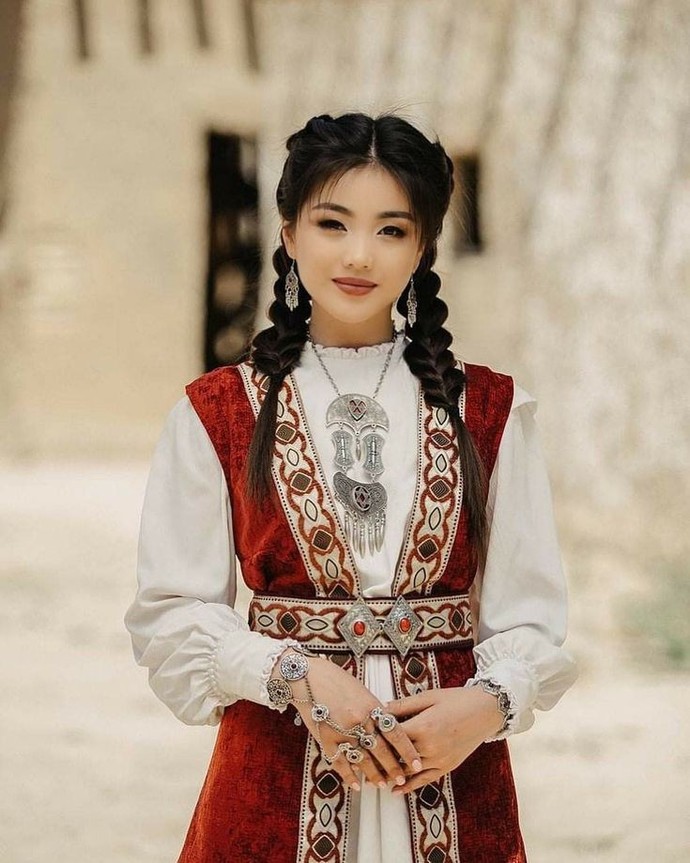 Kadınlar, erkeklere göre kültürel değerleri daha mı fazla sahiplenir?