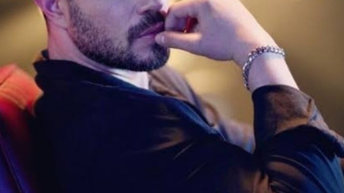 Murat Boz'un 46 yaşında hala karizma oğlu karizma olması şakamı?