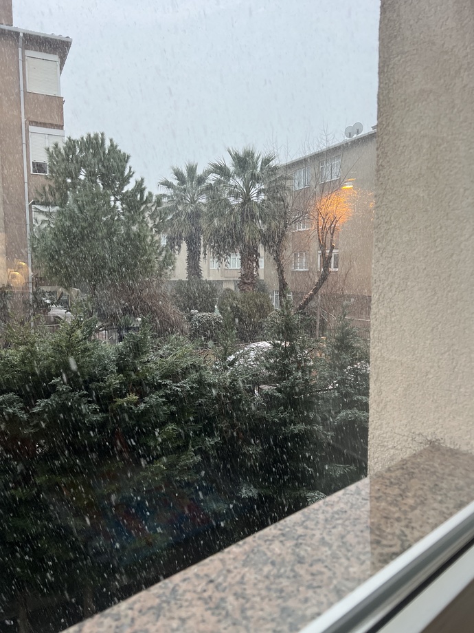 Güne kar ile uyananlar burada mi? 🥰❄️?