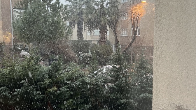 Güne kar ile uyananlar burada mi? 🥰❄️?
