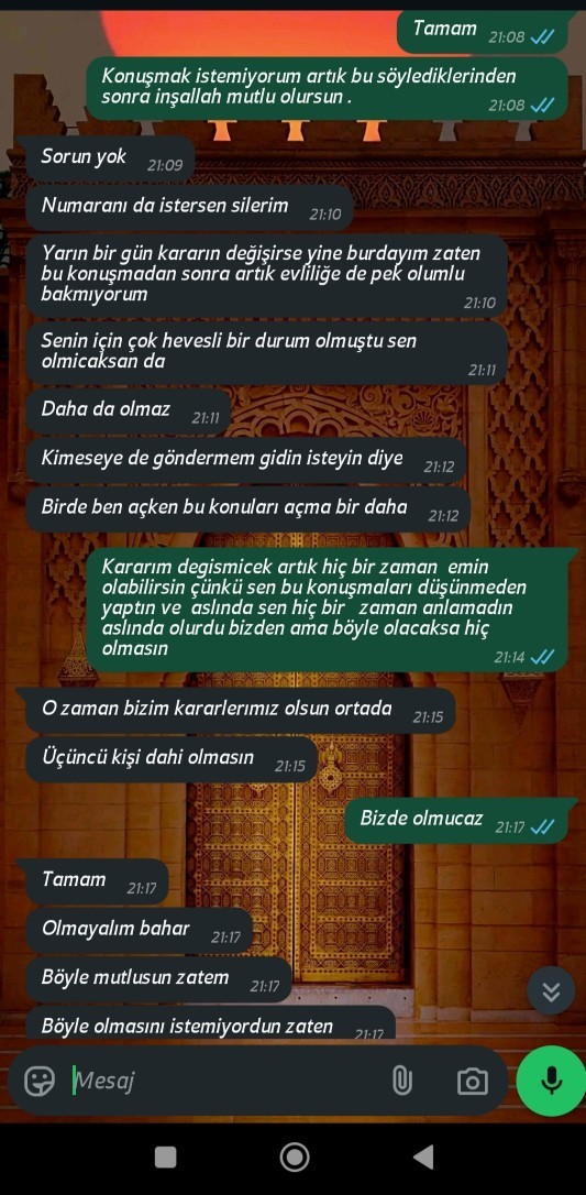Görücü usulü bir tanışma sizcede davranışları normal mi?