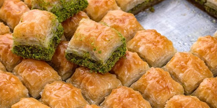 Tatlı aç karnına mı yenir yemeğin üstüne mi?