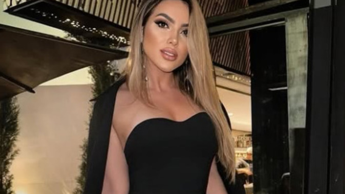 Olgun kadın giyimde çekici mi olmalıdır?