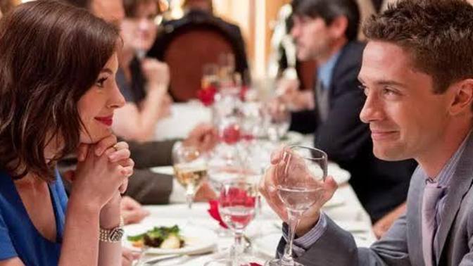 Sevgililer Günü'nde uygun fiyatlı hediyeler almak, romantizmin kaybolduğu anlamına mı gelir?