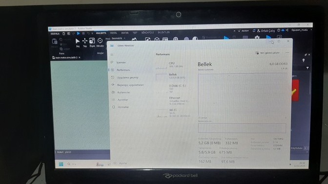 Ya arkadaşlar benim pc de windows ta sorunlar yaşıyorum da roblox studio la ilgili dir?