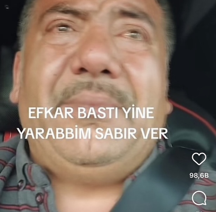Kültürlü arkadaslarımın yanında ben