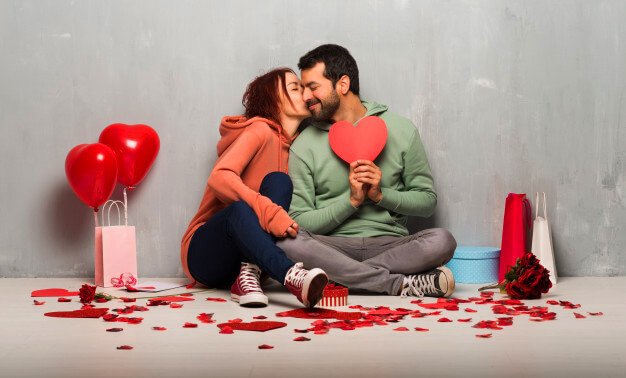 💌 Aşkını kelimelere dök, 500 TL'lik hediye çeki kazan! 💘 Sevdiğin kişiye yazacağın en romantik 14  Şubat  mesajı ne olurdu 💘?