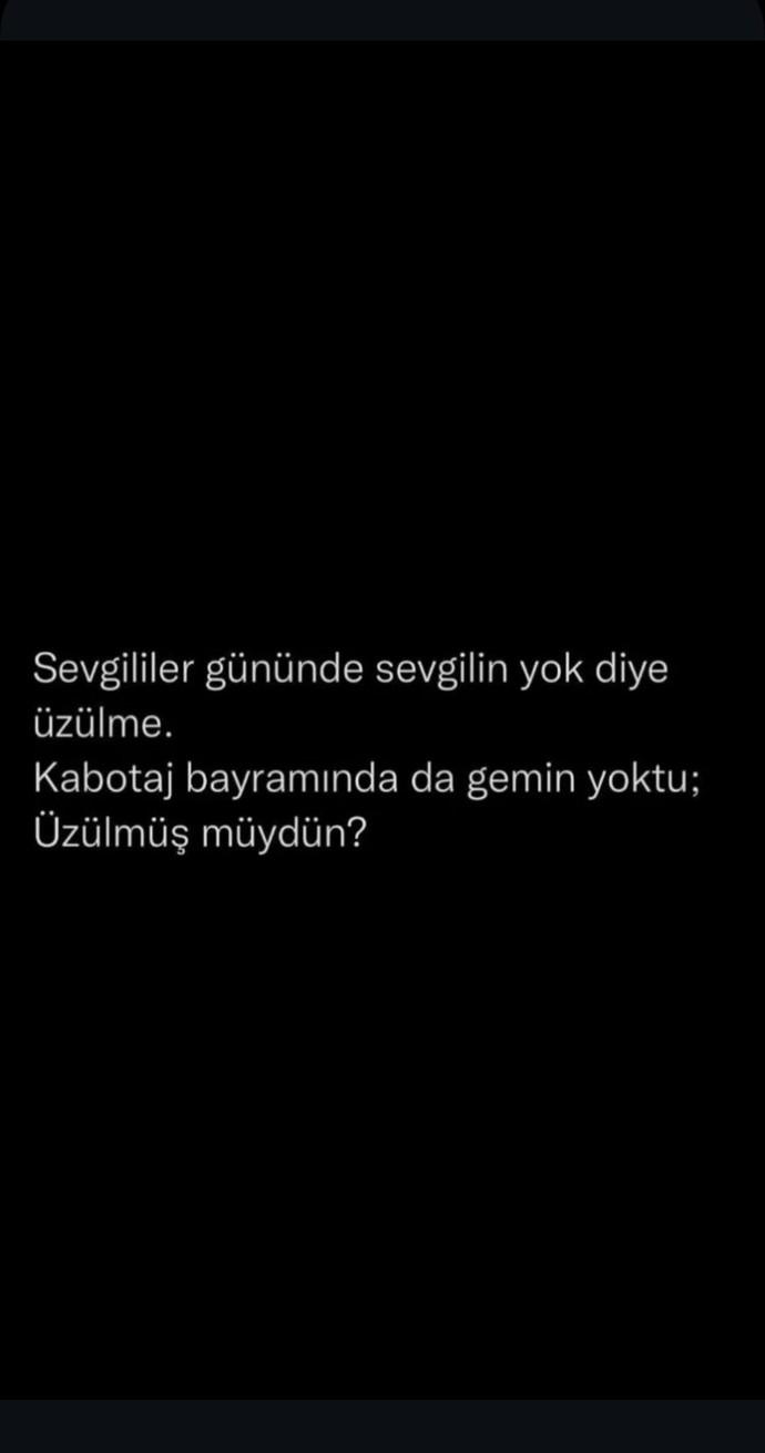 Sevgilisi yok diye üzülenler için bir çiçek bırakalım sjnkd