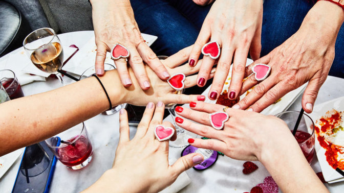 13  Şubat  Galentine Day'iniz kutlu olsun hanımlar. <3 Böyle bir gün olduğunu biliyor muydunuz :P?