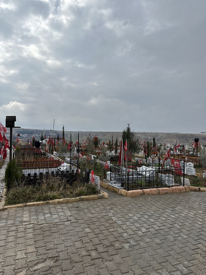 Depremde ölen insanların sayısına inanıyor musunuz?