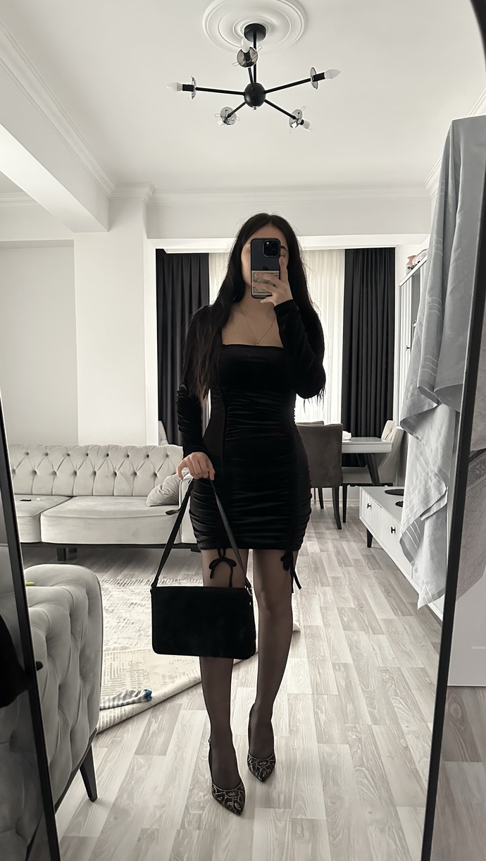 Alkollü bir mekan için nasıl kombin sizce?