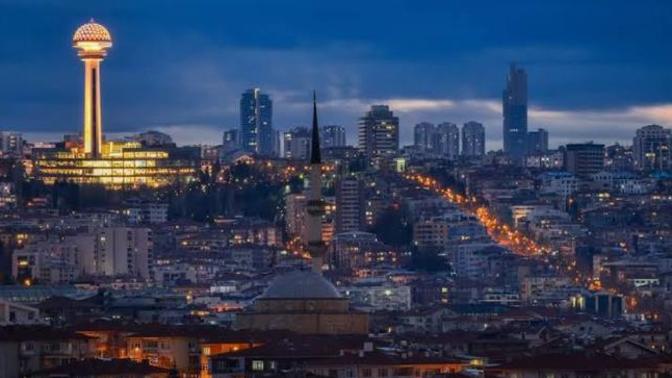 Ankara  da yaşayıpta Ankarayı seven var mı?
