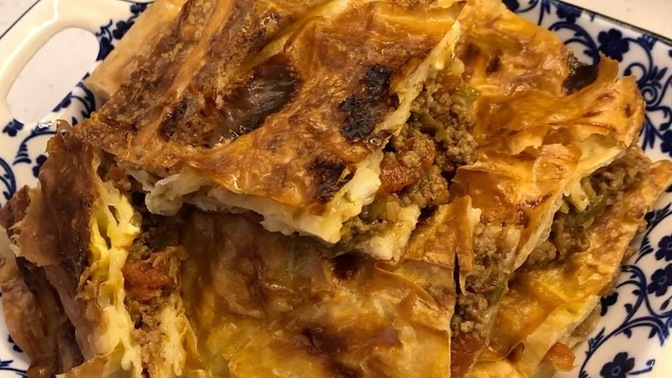 Gecenin köründe yemek yermisiniz? Kıymalı börek sever misiniz?