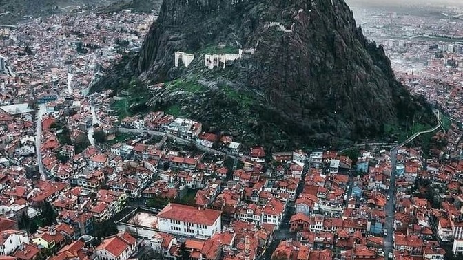03 Afyon'a gitsem Afyon'ca öğrenmem gerekiyormu, Afyon'un neyi meşhur orada ne yerim ne içerim?