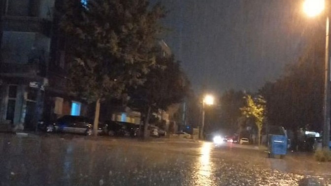 Yağmur sesinde huzur buluyorum Yağmuru severmisiniz?