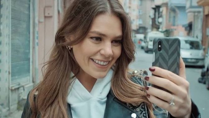 Flörtünüz her gün anlık fotoğraf istese sıkılır mısınız?